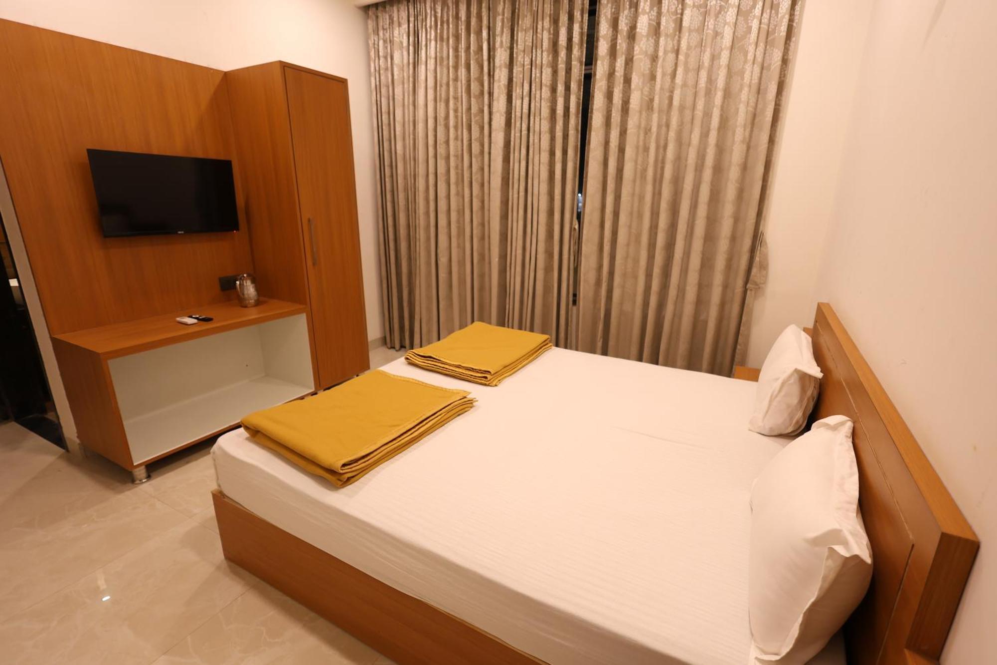 The Tri Arrow Hotel Khatu Bagian luar foto