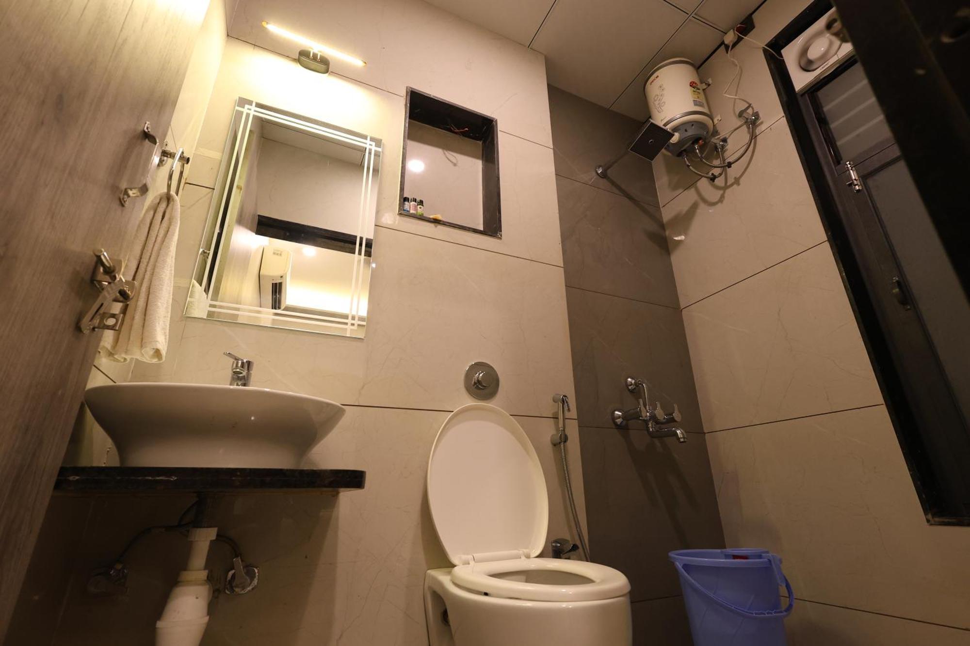 The Tri Arrow Hotel Khatu Bagian luar foto