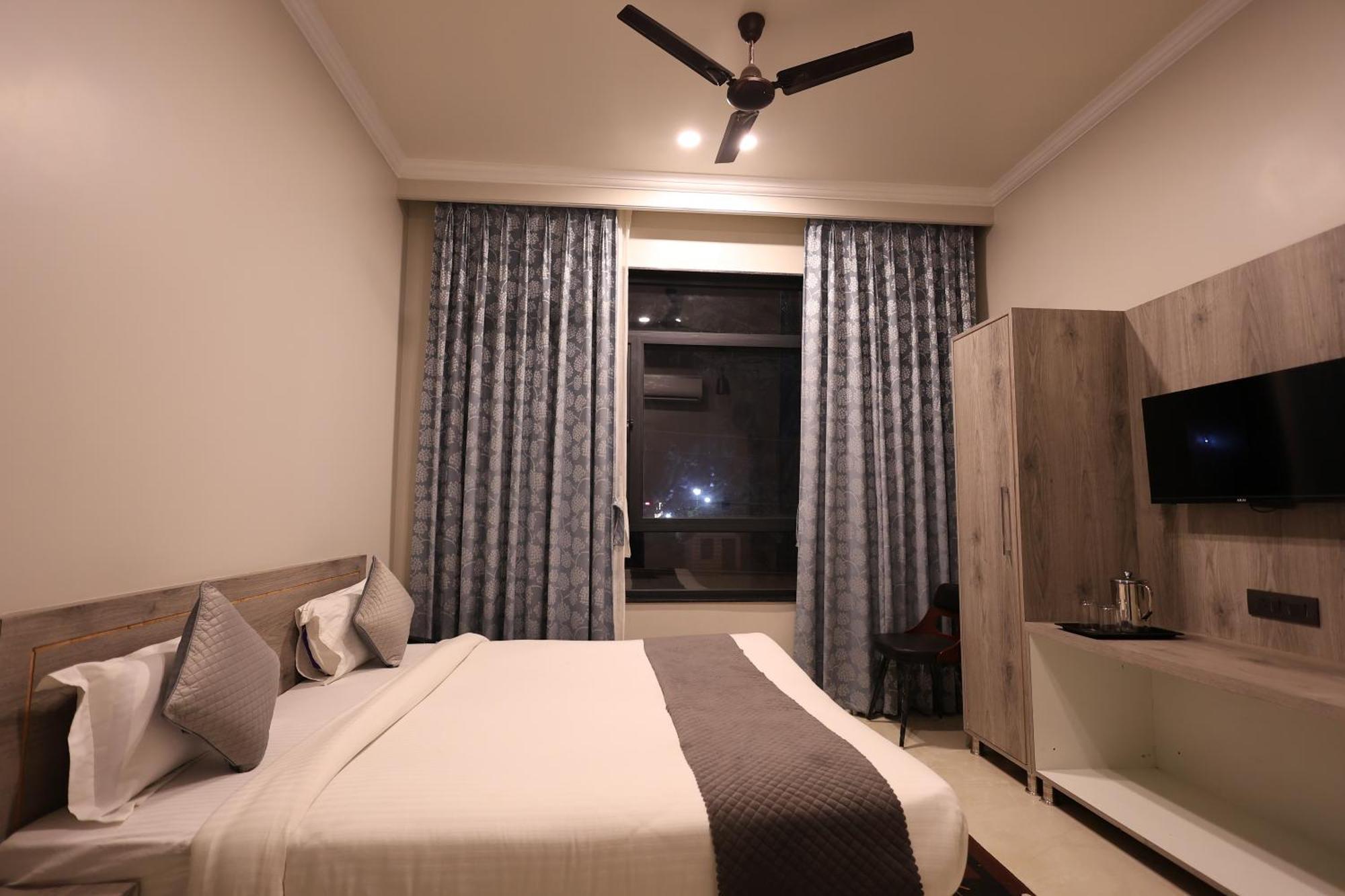 The Tri Arrow Hotel Khatu Bagian luar foto